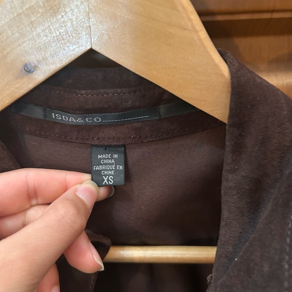 Elegant Brown Suede Jacket - Picture 3 of 3